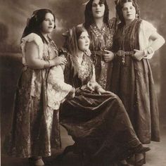 Les Constantinoiase